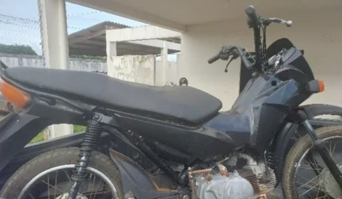 Polícia Militar apreende motocicleta e simulacro de arma em Nova Mamoré