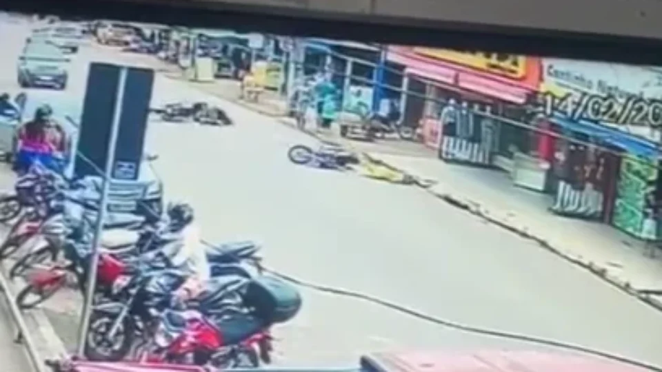 Motociclista sofre fratura exposta em colisão entre motos em Porto Velho