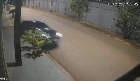 VÍDEO: Motorista foge após subir calçada e provocar acidente em Porto Velho