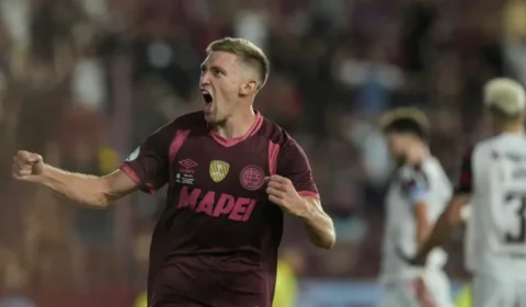 Lanús supera Flamengo na Argentina e assume vantagem na decisão da Recopa