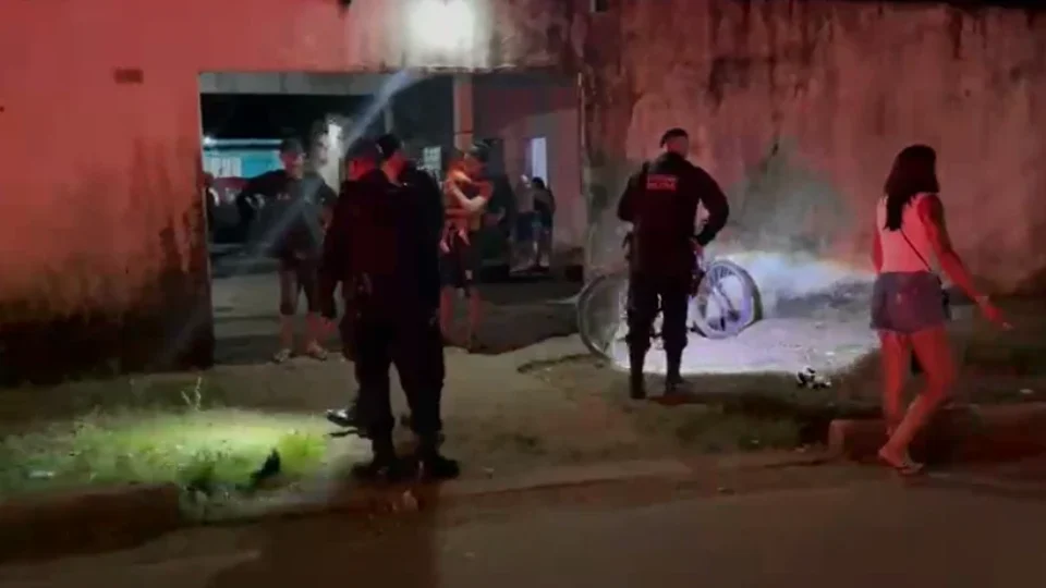 Apenado e enteado de 6 anos são baleados em ataque em Porto Velho