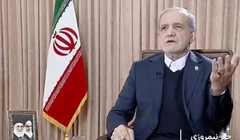 Presidente do Irã afirma que país não cederá à pressão internacional em meio a negociações nucleares