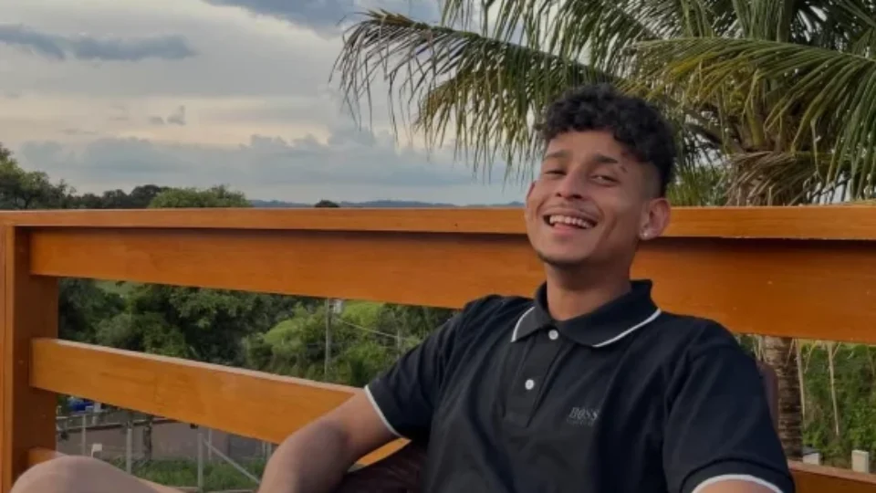 Jovem é morto a tiros dentro de borracharia em Porto Velho