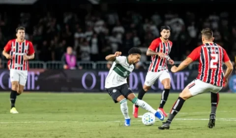 São Paulo vence o Coritiba com gol de pênalti de Cauly no Brasileirão