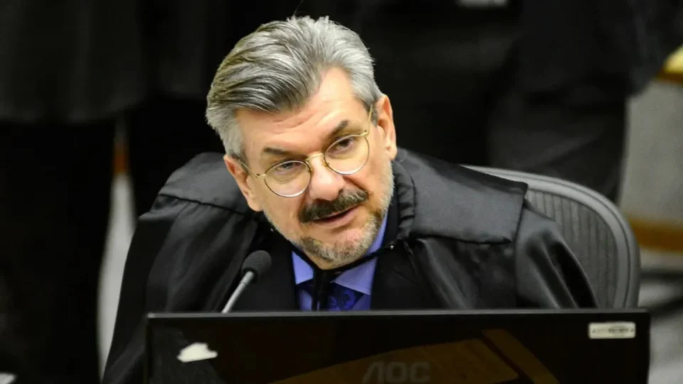 STJ investiga ministro Marco Buzzi por suspeita de importunação sexual