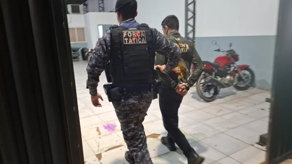 Foragido por homicídio é preso após roubar carro de acadêmico em Porto Velho