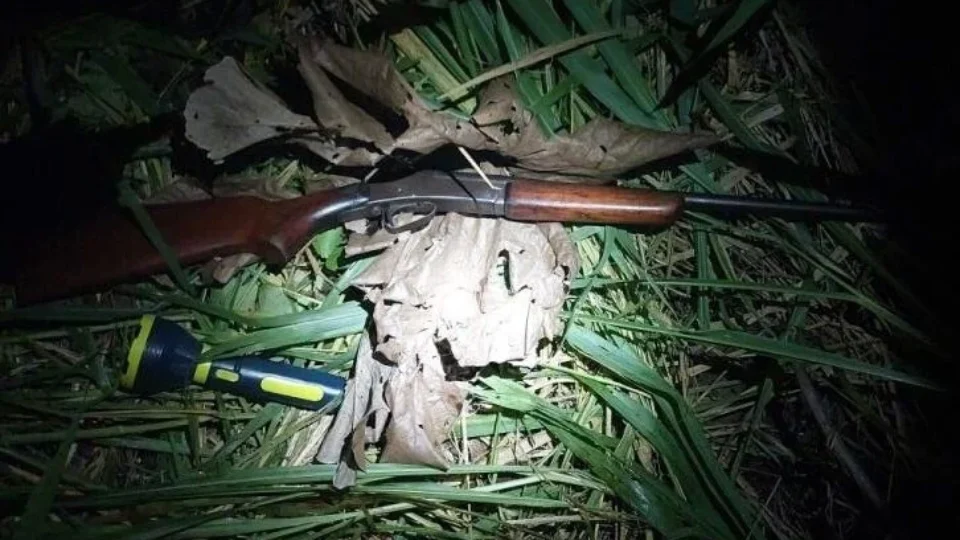 Disparo acidental durante caçada resulta em morte na zona rural de Cacaualândia