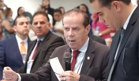 Pastor causa polêmica ao dizer que foliões “terão câncer” após desfile pró-Lula