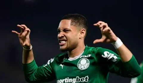 Palmeiras vence o Fluminense em jogo movimentado e segue na liderança do Brasileirão