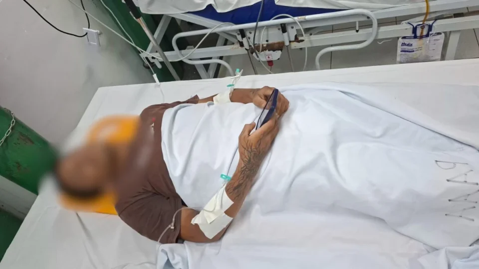 Motociclista é baleado após emboscada durante tentativa de roubo em Porto Velho