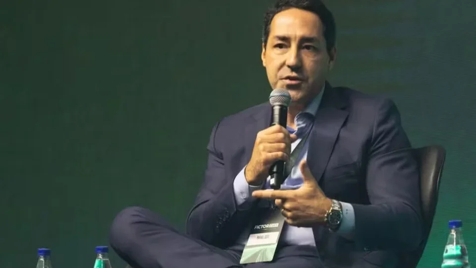 PF faz operação e mira CEO do Grupo Fictor por fraudes de mais de R$ 500 milhões
