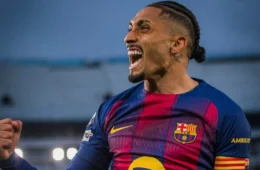 Com show de Raphinha, Barcelona atropela Newcastle e vai às quartas da Champions