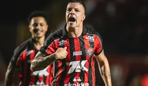 Vitória sofre pressão, mas vence o Atlético-MG no Barradão pelo Brasileirão