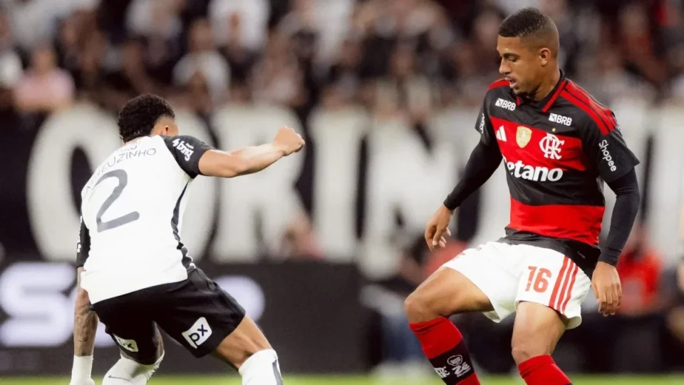 Corinthians e Flamengo empatam em clássico marcado por expulsão e brilho de Hugo Souza