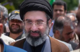Mojtaba Khamenei sobreviveu a bombardeio por ‘segundos’, diz jornal