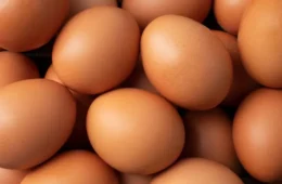 Preço dos ovos dispara 20% durante a Quaresma e pressiona o bolso do consumidor