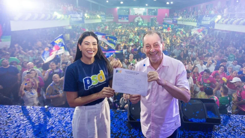 Mayra Dias se filia ao PSD e reforça projeto de Omar Aziz para 2026