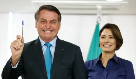 Carta atribuída a Bolsonaro expõe racha na direita e sai em defesa de Michelle