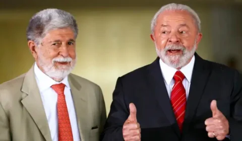 Lula conversa com Celso Amorim após escalada do conflito no Oriente Médio