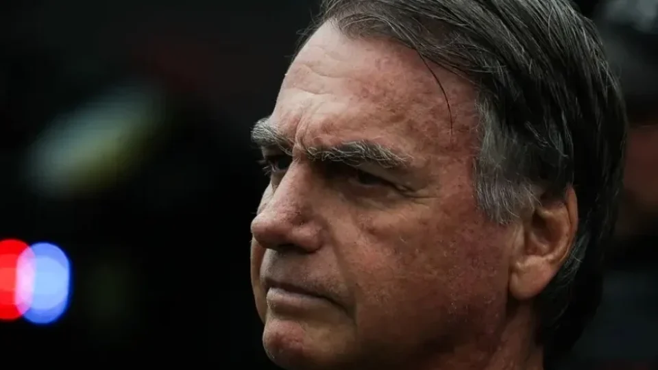 Defesa de Jair Bolsonaro diz a Moraes que segurança inutilizou arma devido a medicações psiquiátricas