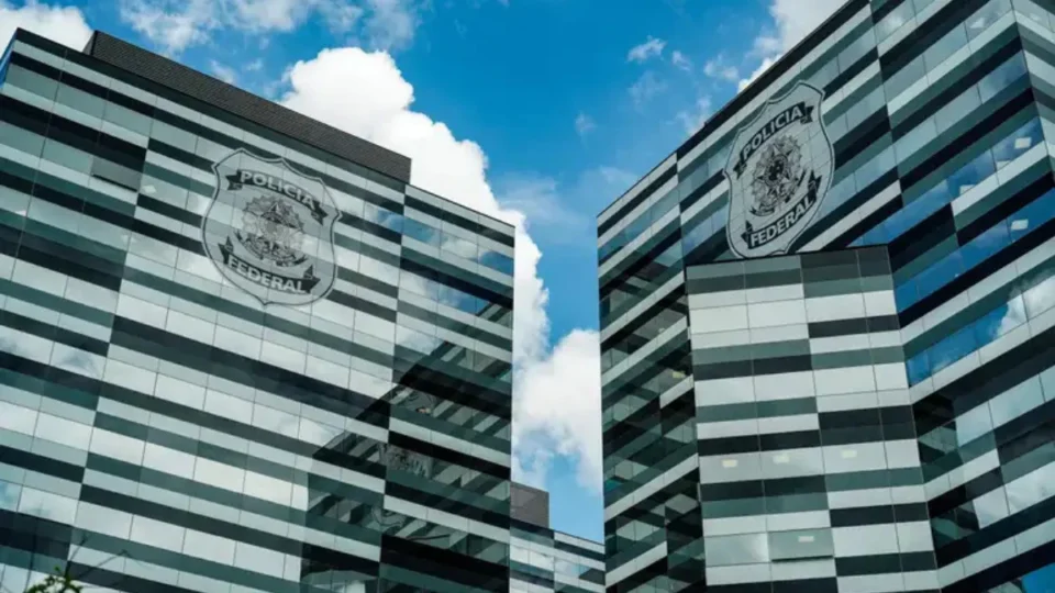 Base ilegal com dados de ministros do STF é alvo de operação da PF