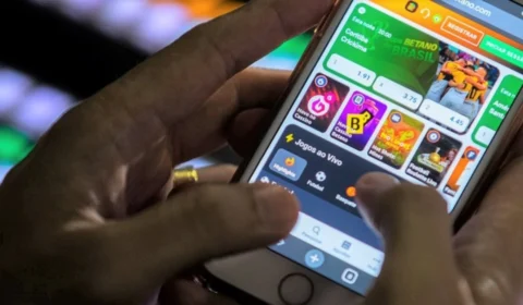 SUS passa a oferecer teleatendimento gratuito para pessoas com problemas com jogos e apostas