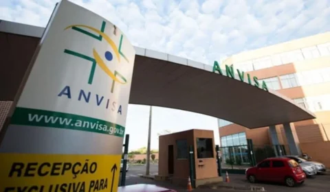 Anvisa alerta para risco de lesão no fígado associado a suplementos com cúrcuma