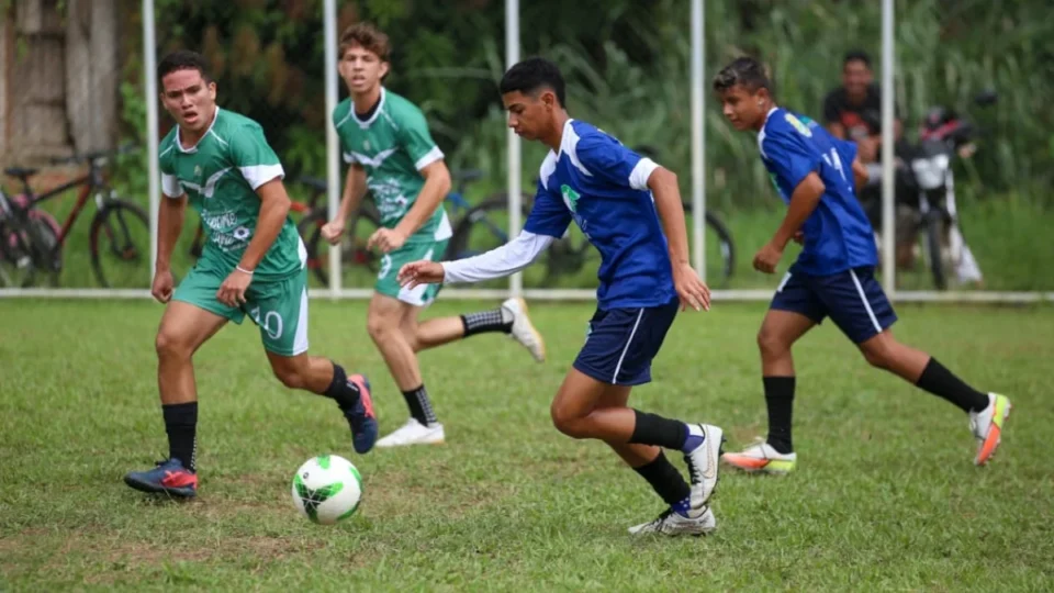 Governo sanciona lei que destina R$ 2 milhões ao futebol do Acre