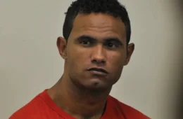 Goleiro Bruno é declarado foragido pela Justiça após mandado de prisão