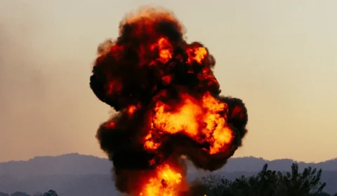 Israel faz ofensiva aérea de grande escala contra alvos do Hezbollah no Líbano