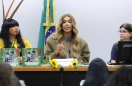 Erika Hilton assume Comissão da Mulher na Câmara e responde críticas de Damares