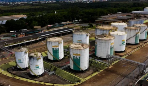 Irã alerta para petróleo a US$ 200; entenda ação do governo brasileiro