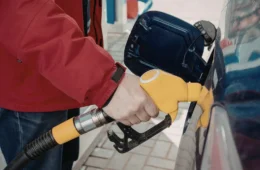 Petrobras aprova adesão a programa do governo para reduzir preço do diesel