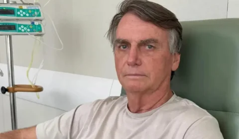 Bolsonaro segue na UTI com melhora renal, diz boletim médico