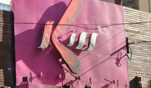 Ex-sócio da Boate Kiss vai para regime aberto e cantor recebe liberdade condicional