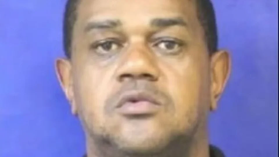 Líder do tráfico no Morro dos Prazeres morre e ação deixa rastro de terror na região