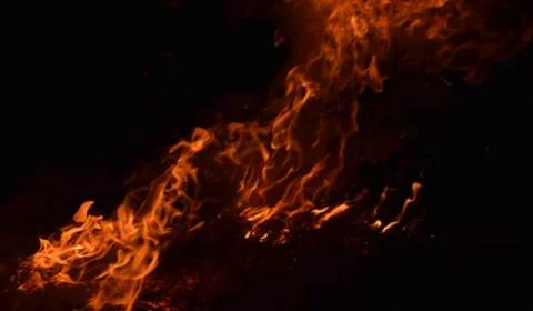 Empresa de internet é incendiada após recusa em pagar taxa a facção no RJ