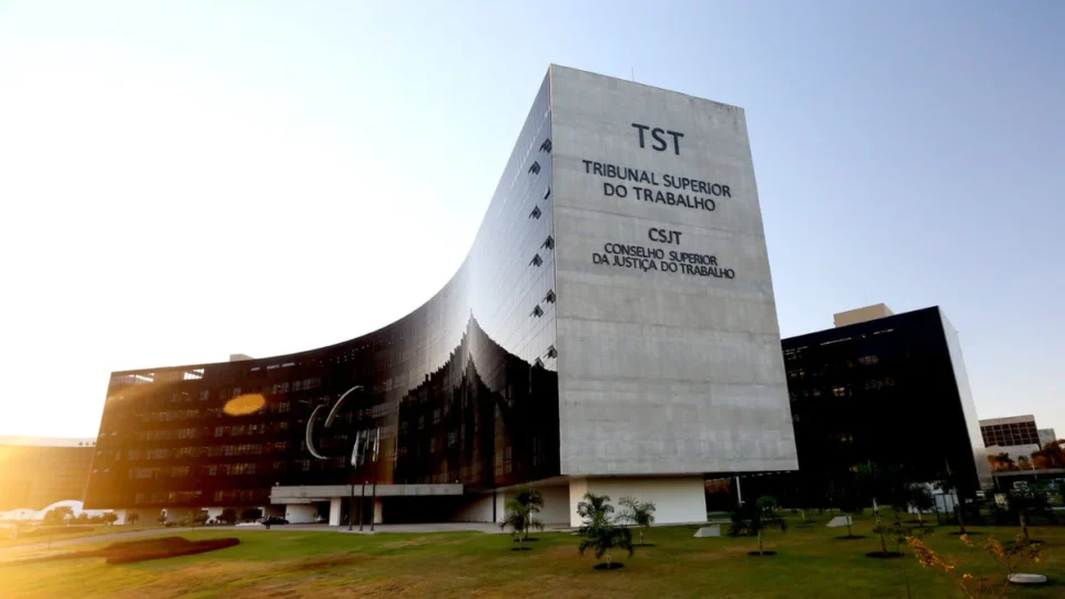 ‘Faz o L’ vira prova de assédio e TST mantém condenação de empresário