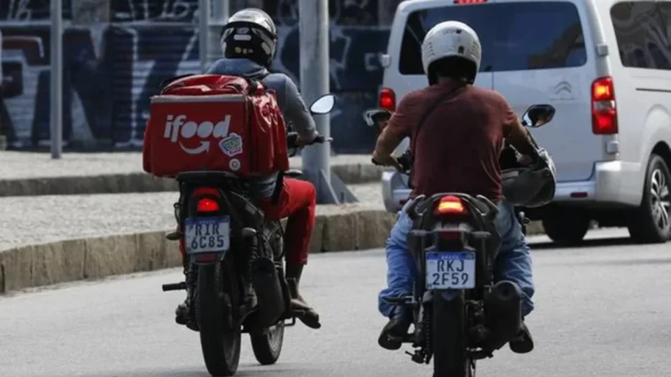 Governo Lula propõe taxa mínima de R$ 10 para entregas por aplicativos