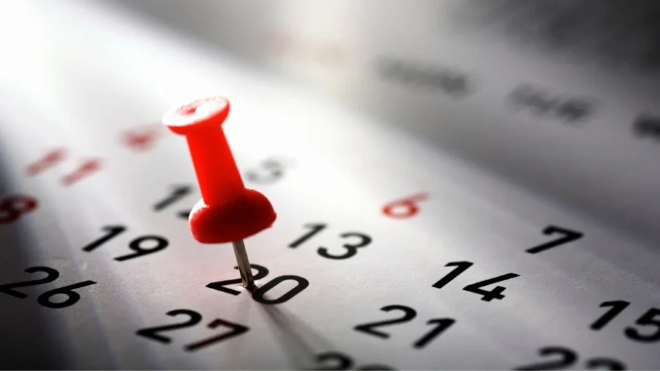 Abril chega com feriados e chances de descanso prolongado no Brasil; VEJA