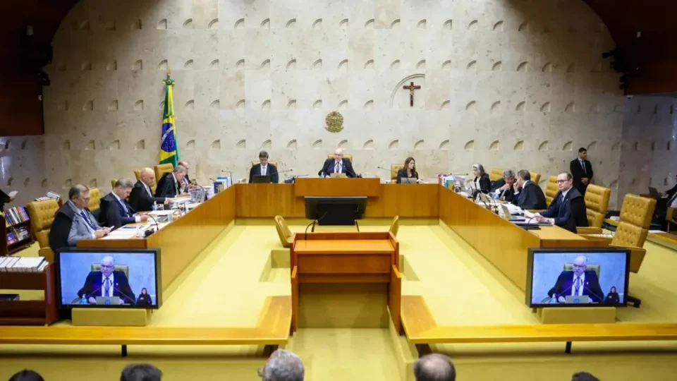 STF começa julgamento sobre suspensão de “penduricalhos” acima do teto salarial