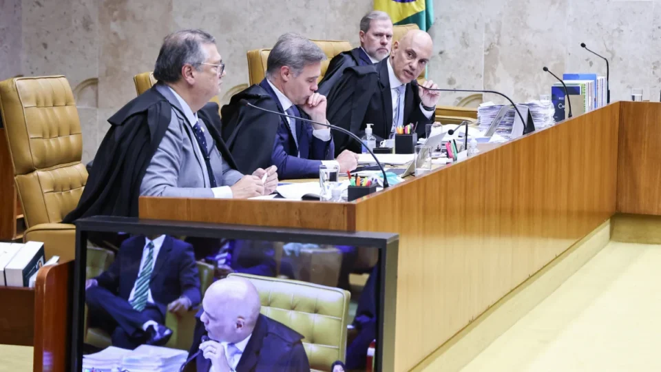 Juízes, promotores e defensores terão teto de R$ 78 mil com nova regra do STF