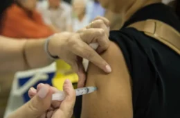Vacinação contra gripe começa neste sábado e segue até o fim de maio