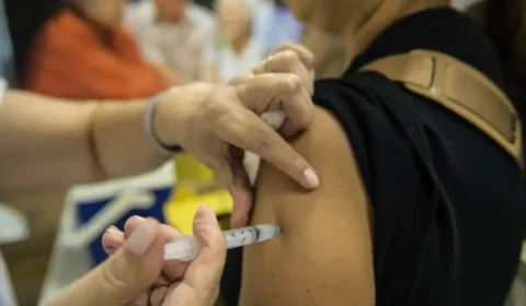 Vacinação contra gripe começa neste sábado e segue até o fim de maio