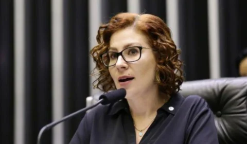 Itália autoriza extradição de Carla Zambelli; ex-deputada deve cumprir pena no DF
