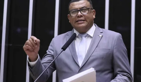 Barraco em Brasília envolve deputado, garota de programa e assessora; veja vídeo