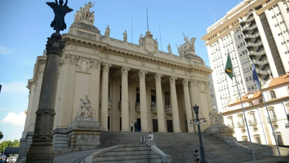 TJ-RJ anula eleição de Douglas Ruas para presidência da Alerj