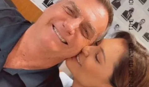 Michelle Bolsonaro celebra alta de Jair Bolsonaro e retorno para casa em Brasília