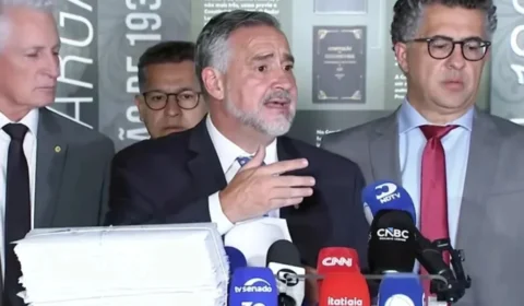 Governistas anunciam relatório paralelo da CPMI do INSS para 7 de abril