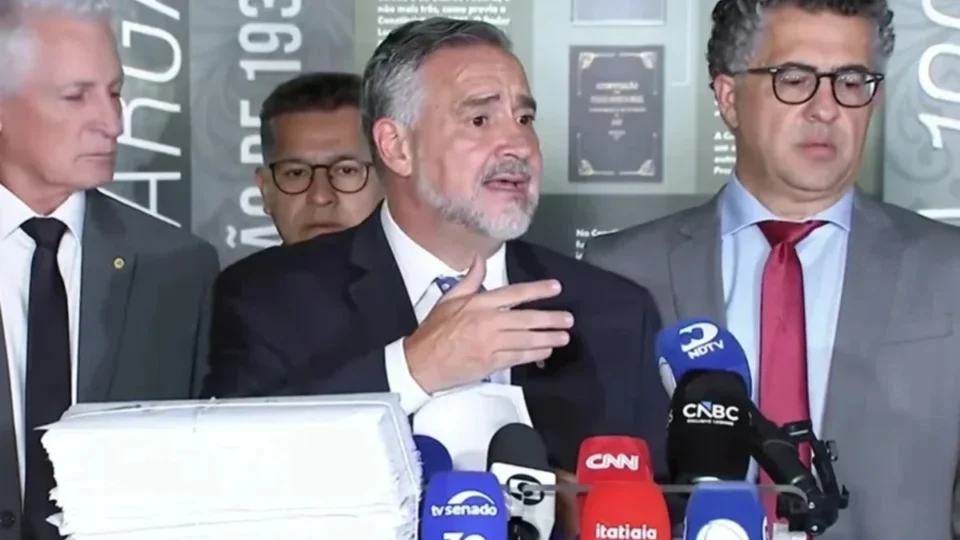 Governistas anunciam relatório paralelo da CPMI do INSS para 7 de abril